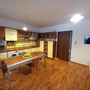 https://casa-vacanze-aci-trezza.sicilyhotelsitaly.net